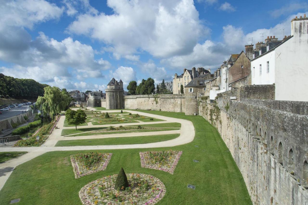 Studio Tout Confort Avec Vue Cathedrale A St Patern Vannes-Centreアパートメント エクステリア 写真