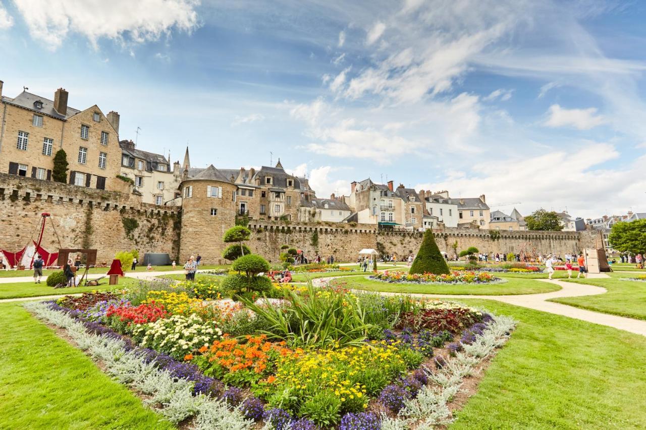 Studio Tout Confort Avec Vue Cathedrale A St Patern Vannes-Centreアパートメント エクステリア 写真